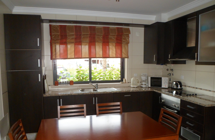 Open-plan kitchen and dining area